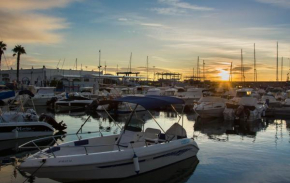 Magnificent Port-Beach 5* Luxury Residence, Benalmadena